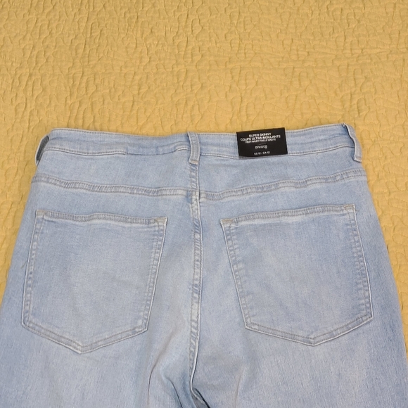 H&M Divided Super Skinny distressed jeans size 12 - Picture 9 of 11